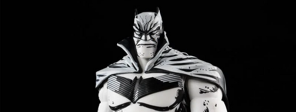 Featured image for “Check out Entertainment Earth’s Exclusive “DC Multiverse Batman White Knight Sketch Edition Gold Label 7-Inch Scale Action Figure” By McFarlane Toys”