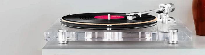 Featured image for “Retrolife’s Arcylic Bluetooth Turntable Needs To Happen”